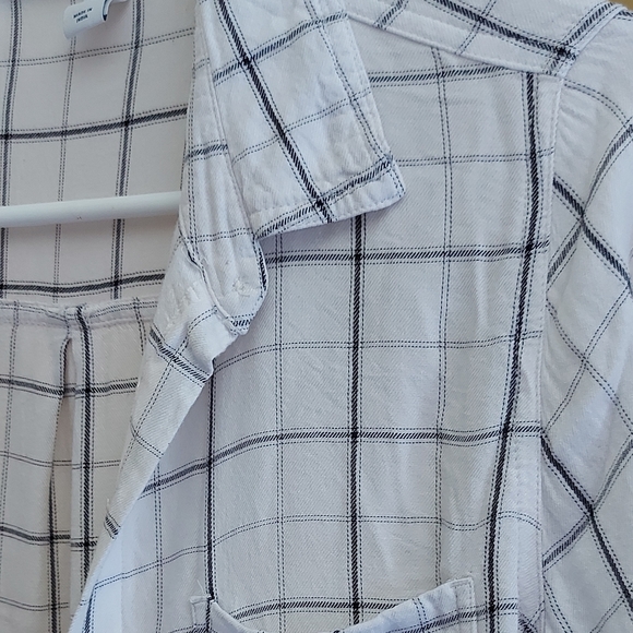 Old Navy Plaid Top - Picture 4 of 6